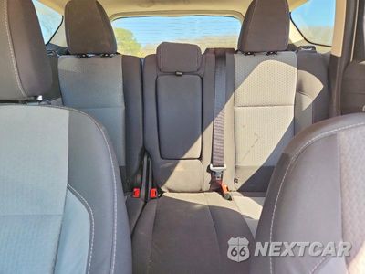 Zdjęcie 10 z 13 samochodu: 2018 FORD ESCAPE SE VIN:1FMCU0GD2JUA58336 - miniatura
