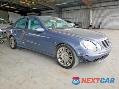 Czwarte zdjęcie samochodu z boku: 2006 MERCEDES-BENZ E 350 VIN:WDBUF56J86A901003 - miniatura