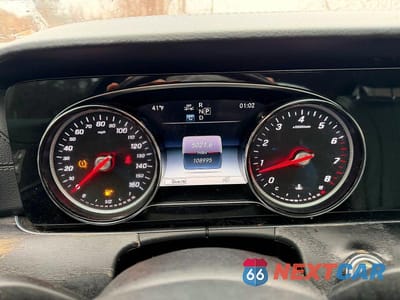 Zdjęcie 8 z 14 samochodu: 2018 MERCEDES-BENZ E 300 4MATIC VIN:WDDZF4KB1JA424428 - miniatura