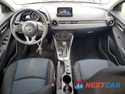 Zdjęcie 8 z 13 samochodu: 2018 TOYOTA YARIS IA BASE VIN:3MYDLBYV4JY325828 - miniatura