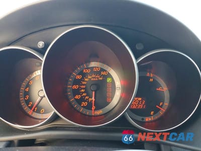 Zdjęcie 9 z 11 samochodu: 2006 MAZDA 3 HATCHBACK VIN:JM1BK144561458156 - miniatura