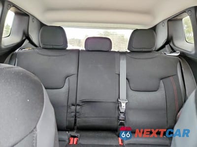 Zdjęcie 10 z 12 samochodu: 2016 JEEP RENEGADE TRAILHAWK VIN:ZACCJBCT6GPD66335 - miniatura