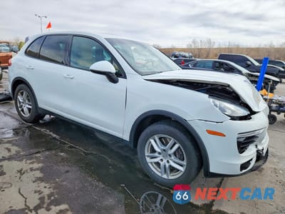 Czwarte zdjęcie samochodu z boku: 2016 PORSCHE CAYENNE VIN:WP1AA2A27GLA00596 - miniatura