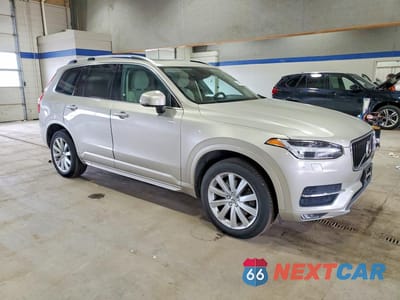 Czwarte zdjęcie samochodu z boku: 2016 VOLVO XC90 T6 VIN:YV4A22PK5G1050069 - miniatura