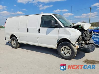 Czwarte zdjęcie samochodu z boku: 2014 CHEVROLET EXPRESS 2500 CARGO DELIVERY VAN VIN:1GCWGFFA1E1102112 - miniatura