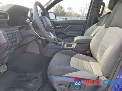 Zdjęcie 7 z 11 samochodu: 2024 TOYOTA TACOMA TRD SPORT VIN:3TMLB5JN1RM055856 - miniatura