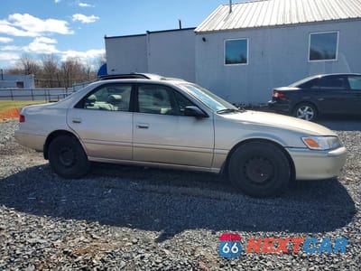 Czwarte zdjęcie samochodu z boku: 2000 TOYOTA CAMRY LE VIN:JT2BG22K3Y0523872 - miniatura