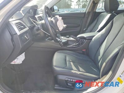 Zdjęcie 7 z 11 samochodu: 2013 BMW 320 I VIN:WBA3B1C55DK128682 - miniatura