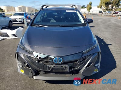 Piąte zdjęcie samochodu w środku: 2022 TOYOTA PRIUS PRIME LIMITED VIN:JTDKAMFP3N3218361 - miniatura