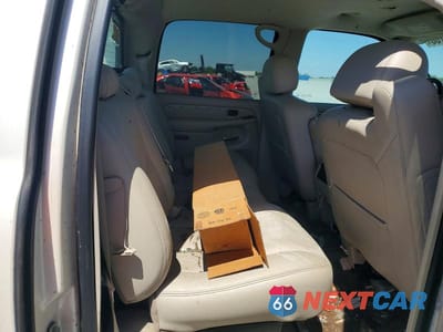 Zdjęcie 10 z 11 samochodu: 2005 CADILLAC ESCALADE EXT VIN:3GYEK62N05G165166 - miniatura