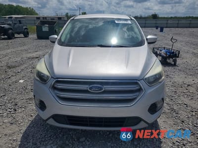 Piąte zdjęcie samochodu w środku: 2017 FORD ESCAPE SE VIN:1FMCU0GD1HUB00957 - miniatura
