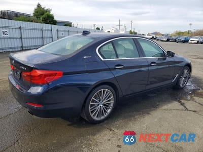 Trzecie zdjęcie samochodu z tyłu: 2018 BMW 530E VIN:WBAJA9C5XJB250412 - miniatura