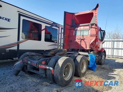 Czwarte zdjęcie samochodu z boku: 2020 VOLVO VNR SEMI TRUCK VIN:4V4WC9EG5LN225375 - miniatura