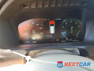 Zdjęcie 9 z 14 samochodu: 2018 VOLVO XC90 T6 VIN:YV4A22PL2J1330595 - miniatura