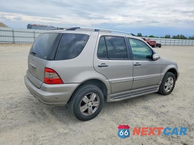 Trzecie zdjęcie samochodu z tyłu: 2005 MERCEDES-BENZ ML 500 VIN:4JGAB75E05A568371 - miniatura