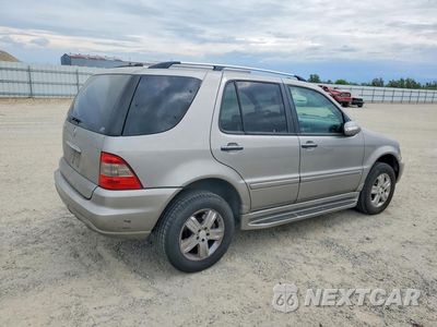 Trzecie zdjęcie samochodu z tyłu: 2005 MERCEDES-BENZ ML 500 VIN:4JGAB75E05A568371 - miniatura