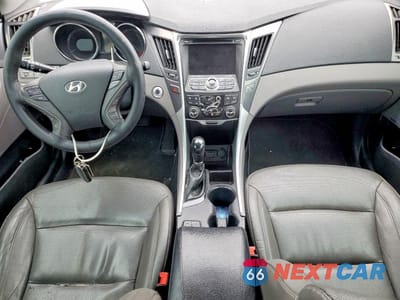 Zdjęcie 8 z 11 samochodu: 2015 HYUNDAI SONATA HYBRID BASE VIN:KMHEC4A40FA136875 - miniatura