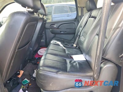 Zdjęcie 11 z 13 samochodu: 2014 CHEVROLET SUBURBAN C1500 LT VIN:1GNSCJE01ER198337 - miniatura