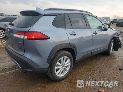 Trzecie zdjęcie samochodu z tyłu: 2024 TOYOTA COROLLA CROSS LE VIN:7MUCAAAGXRV091001 - miniatura