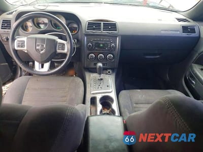 Zdjęcie 8 z 11 samochodu: 2014 DODGE CHALLENGER SXT VIN:2C3CDYAG7EH244876 - miniatura