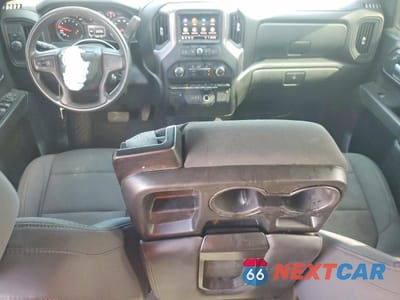 Zdjęcie 8 z 12 samochodu: 2021 CHEVROLET SILVERADO C1500 CUSTOM VIN:1GCPWBEK5MZ204121 - miniatura