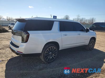 Trzecie zdjęcie samochodu z tyłu: 2025 CHEVROLET SUBURBAN K1500 HIGH COUNTRY VIN:1GNS6GRL4SR301292 - miniatura