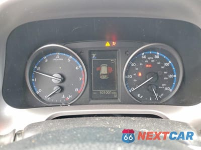 Zdjęcie 9 z 13 samochodu: 2018 TOYOTA RAV4 LE VIN:JTMBFREV2JJ221661 - miniatura