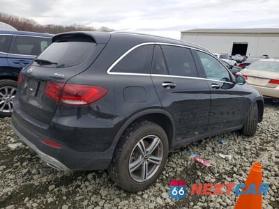 Trzecie zdjęcie samochodu z tyłu: 2021 MERCEDES-BENZ GLC 300 4MATIC VIN:W1N0G8EBXMF992924 - miniatura