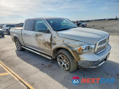 Czwarte zdjęcie samochodu z boku: 2018 RAM 1500 LARAMIE VIN:1C6RR7NT1JS172849 - miniatura
