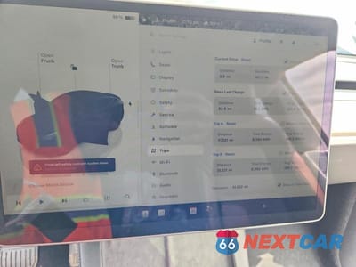 Zdjęcie 9 z 12 samochodu: 2025 TESLA MODEL Y VIN:7SAYGAEE6SF296500 - miniatura