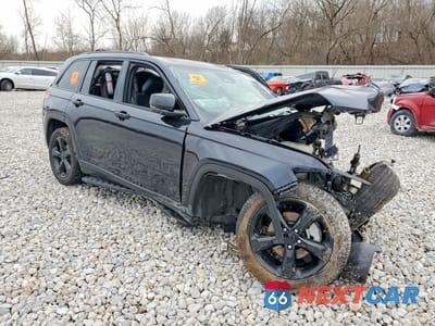 Czwarte zdjęcie samochodu z boku: 2024 JEEP GRAND CHEROKEE LIMITED VIN:1C4RJHBG4RC169205 - miniatura