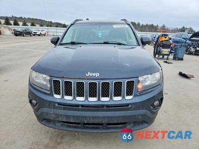 Piąte zdjęcie samochodu w środku: 2015 JEEP COMPASS SPORT VIN:1C4NJDBB3FD439929 - miniatura