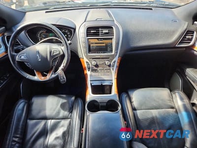 Zdjęcie 8 z 14 samochodu: 2016 LINCOLN MKX RESERVE VIN:2LMTJ8LP1GBL42471 - miniatura