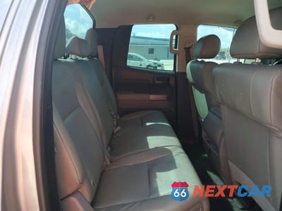 Zdjęcie 10 z 11 samochodu: 2011 TOYOTA TUNDRA GRADE VIN:5TFRY5F10BX114457 - miniatura