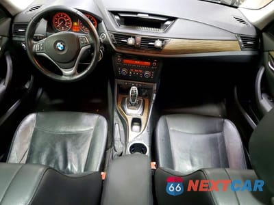 Zdjęcie 8 z 11 samochodu: 2013 BMW X1 XDRIVE28I VIN:WBAVL1C53DVR86222 - miniatura