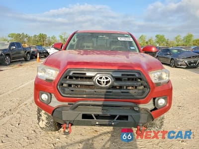 Piąte zdjęcie samochodu w środku: 2016 TOYOTA TACOMA SR VIN:5TFAX5GN4GX064963 - miniatura