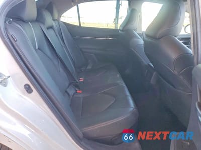 Zdjęcie 10 z 13 samochodu: 2022 TOYOTA CAMRY HYBRID XSE VIN:4T1K31AK6NU040102 - miniatura