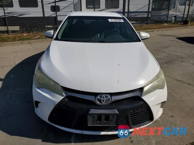 Piąte zdjęcie samochodu w środku: 2015 TOYOTA CAMRY SE VIN:4T1BF1FK1FU094005 - miniatura