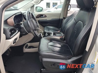 Zdjęcie 7 z 12 samochodu: 2017 CHRYSLER PACIFICA TOURING L VIN:2C4RC1BG7HR598281 - miniatura