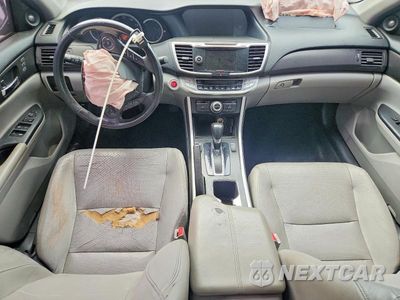 Zdjęcie 15 z 24 samochodu: 2015 HONDA ACCORD TOURING VIN:1HGCR3F95FA008111 - miniatura