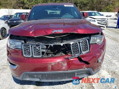 Piąte zdjęcie samochodu w środku: 2018 JEEP GRAND CHEROKEE LAREDO VIN:1C4RJEAG5JC253005 - miniatura