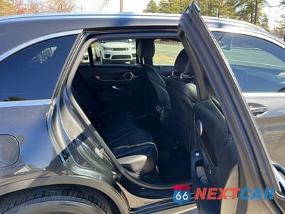 Zdjęcie 6 z 10 samochodu: 2020 MERCEDES-BENZ GLC 300 VIN:WDC0G8DB1LF702927 - miniatura