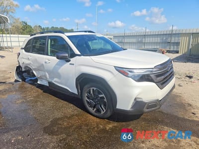 Czwarte zdjęcie samochodu z boku: 2025 SUBARU FORESTER LIMITED VIN:JF2SLSRDXSH411610 - miniatura