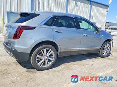 Trzecie zdjęcie samochodu z tyłu: 2024 CADILLAC XT5 PREMIUM LUXURY VIN:1GYKNCR44RZ706781 - miniatura