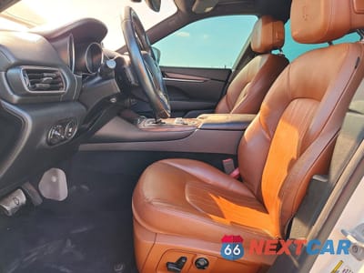 Zdjęcie 7 z 13 samochodu: 2018 MASERATI LEVANTE VIN:ZN661XUAXJX278981 - miniatura