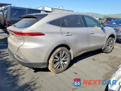 Trzecie zdjęcie samochodu z tyłu: 2021 TOYOTA VENZA LE VIN:JTEAAAAH0MJ068015 - miniatura