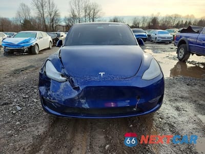 Piąte zdjęcie samochodu w środku: 2021 TESLA MODEL Y VIN:5YJYGAEE9MF202352 - miniatura