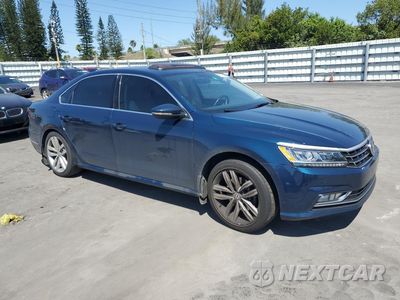 Czwarte zdjęcie samochodu z boku: 2018 VOLKSWAGEN PASSAT SE VIN:1VWBA7A32JC018021 - miniatura