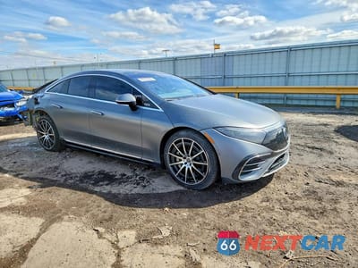 Czwarte zdjęcie samochodu z boku: 2023 MERCEDES-BENZ EQS SEDAN 580 4MATIC VIN:W1KCG4EB7PA031539 - miniatura
