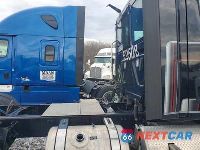 Zdjęcie 6 z 10 samochodu: 2023 FREIGHTLINER CASCADIA 116 TRUCK CAB AND CHASSIS VIN:3AKJHTDV2PSNK5894 - miniatura